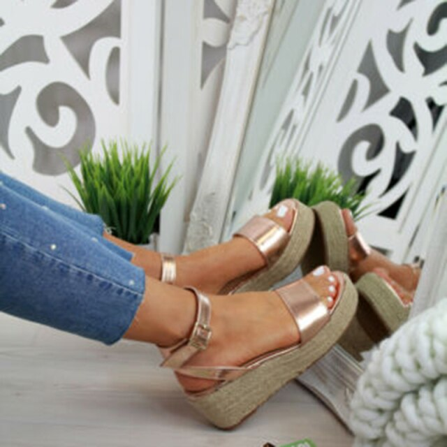 Comfortabele platform espadrille sandalen voor dames, ideaal voor een relaxte zomer.