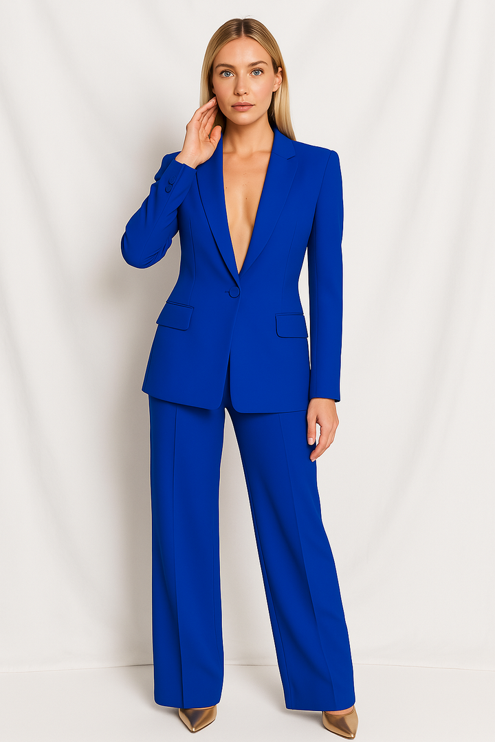 Modieuze Hoymans dameskleding: complete blazer en broek set in een comfortabele pasvorm.