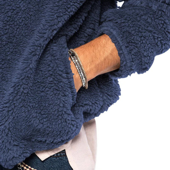 Warm fleecevest met capuchon, ideaal als bovenkleding of tussenlaag voor heren in vintage stijl.