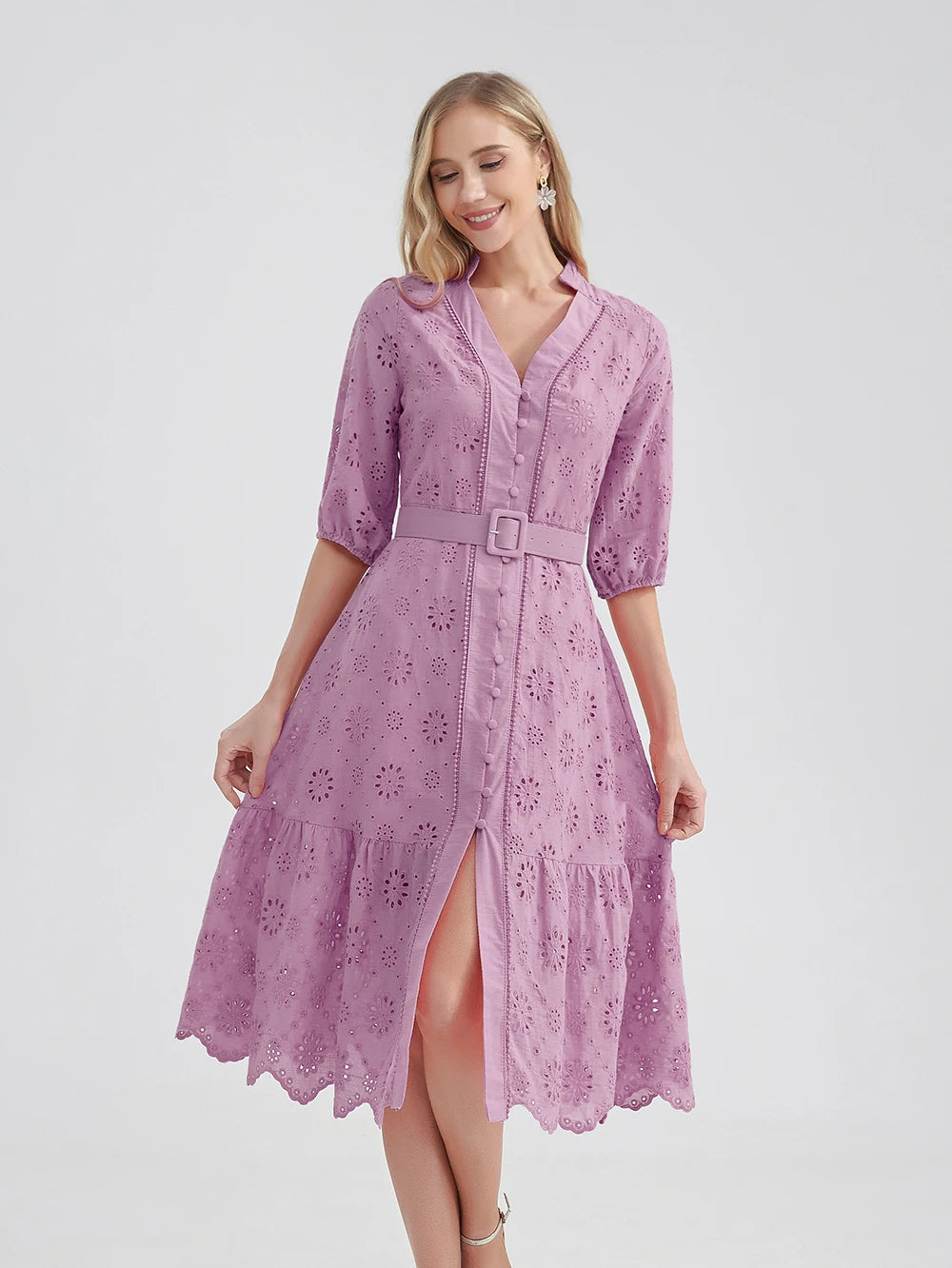 A-lijn zomerjurk voor dames met hoge taille, ruches en V-hals, zeer flatterend.