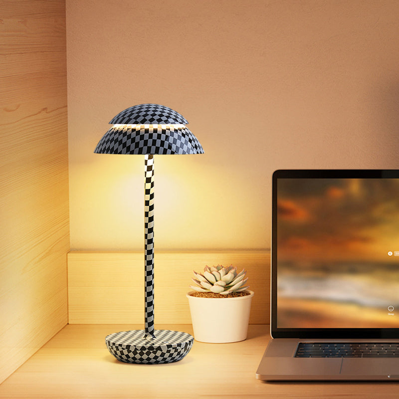GlowBeam design LED lamp, draadloos; oplaadbaar voor gezellige interieurmomenten.