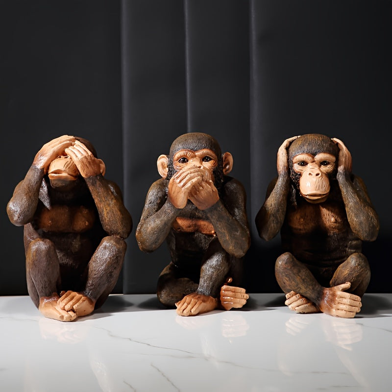 Interieurdecoratie: set van realistische chimpansee beeldjes die een vrolijke sfeer creëren.