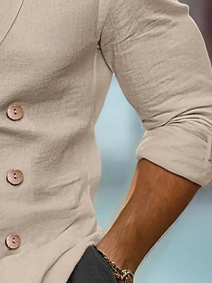 Lichte slim fit heren blazer van linnen met houten knopen, ideaal voor een stijlvolle smart-casual look in de lente/zomer.
