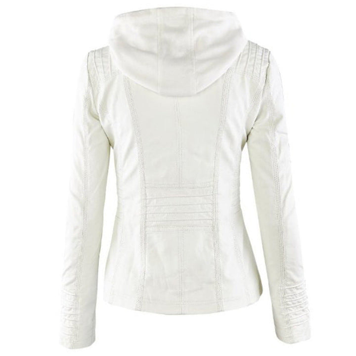 Deze comfortabele en modieuze dames leren zomerjas is ideaal voor een casual of chique stijl.