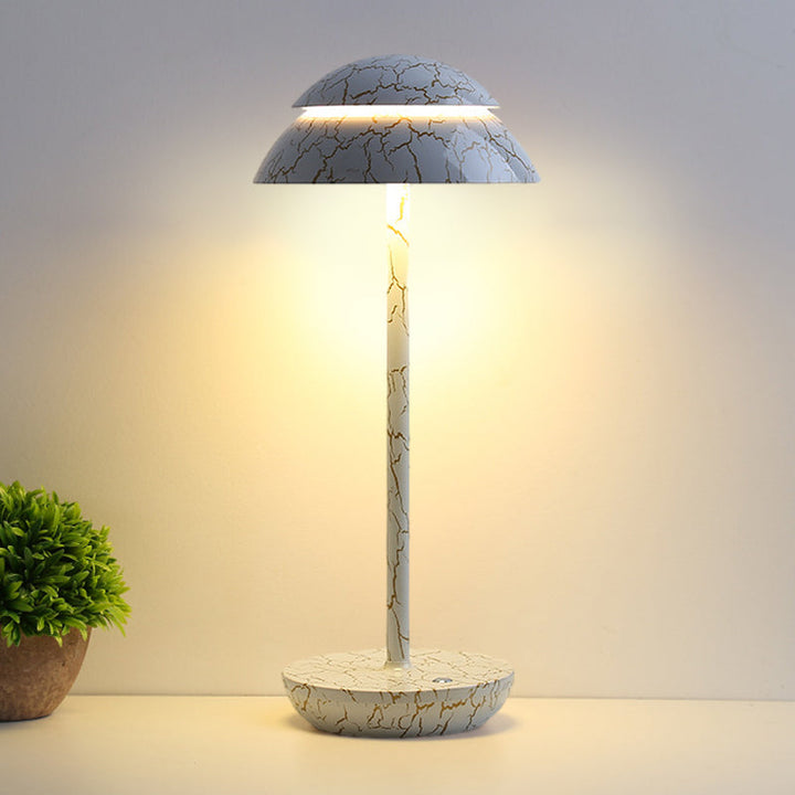 Moderne GlowBeam LED tafellamp, draadloos oplaadbaar; veelzijdige sfeerverlichting.