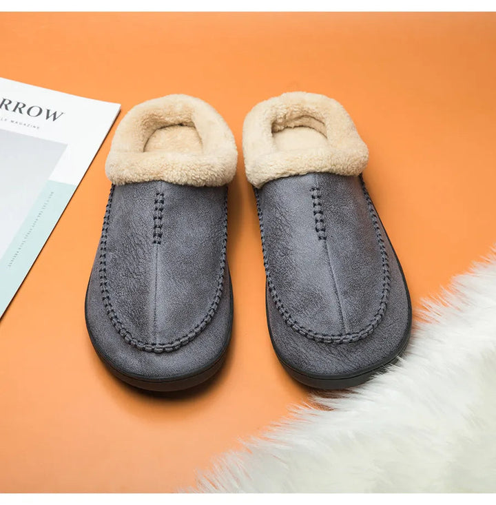 Antislip heren pantoffels, instapmodel voor optimale veiligheid en comfort thuis.