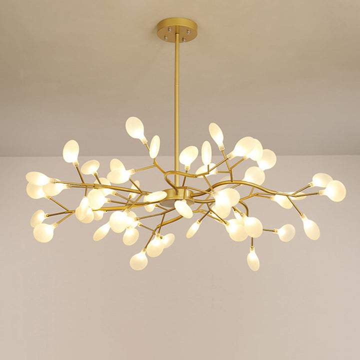 Moderne LED vuurvliegkroonluchter; sfeervolle plafondlamp voor een betoverende gloed in woonkamers.