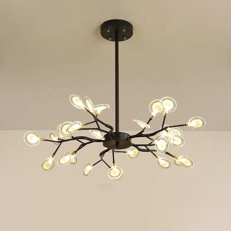 Elegante zwart-gouden LED kroonluchter; design voor moderne woningen, sfeervolle gloed.