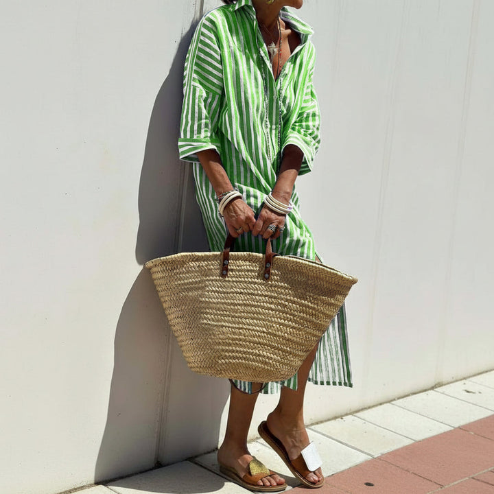 Comfortabele dames gestreepte shirtjurk met korte mouwen en stijlvolle kraag, een veelzijdige zomerjurk.