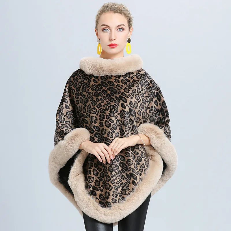 Dames elegante ponchotrui in multicolor, perfect voor een modieuze herfst- en winterlook.