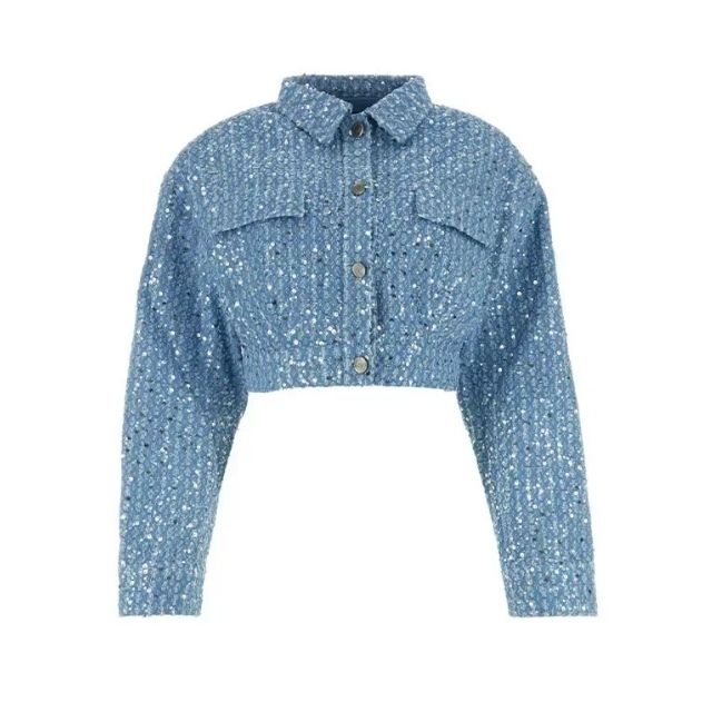 Glinsterende pailletten op een comfortabele tweedelige dames denim set, perfect voor elke gelegenheid.