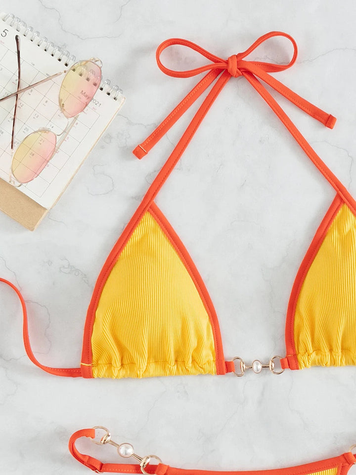 Dames bikini, Braziliaans model met trendy kettingaccent; must-have zwemkleding voor de zomer.