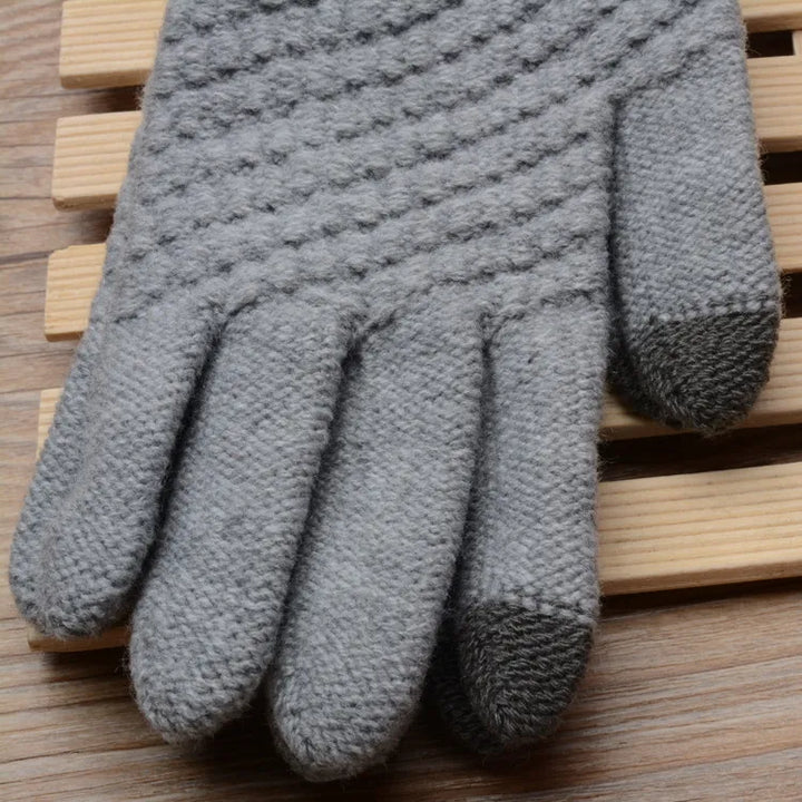 Gebreide touchscreen handschoenen Amara voor dames, biedt comfort en warmte op koude dagen.