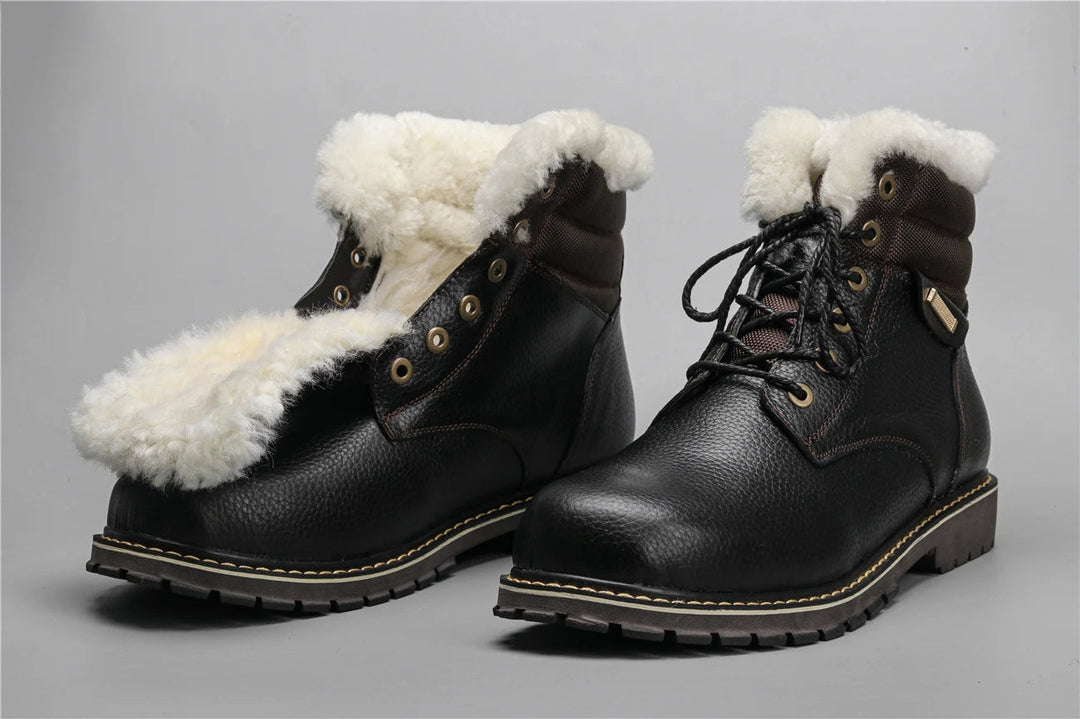 Zwarte heren winterlaarzen, modieus en praktisch, met warme en zachte voering.