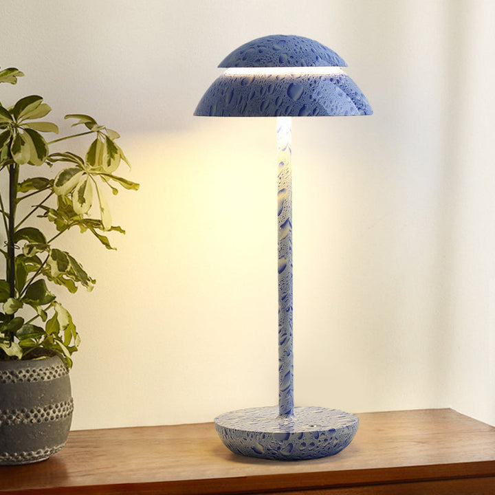 GlowBeam LED tafellamp; modern, draadloos, oplaadbaar; sfeervolle aanvulling interieur.