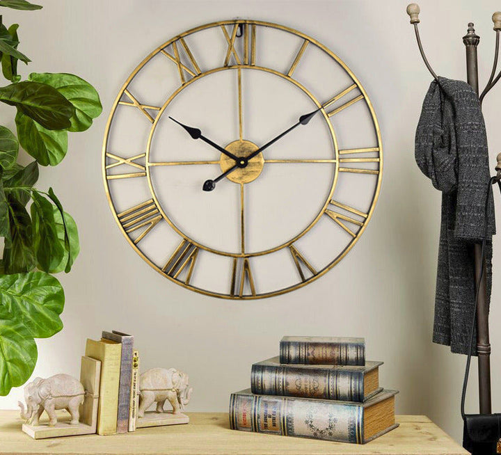 Industriële ijzeren wandklok, retro design. Verkrijgbaar in zwart, koper en brons.