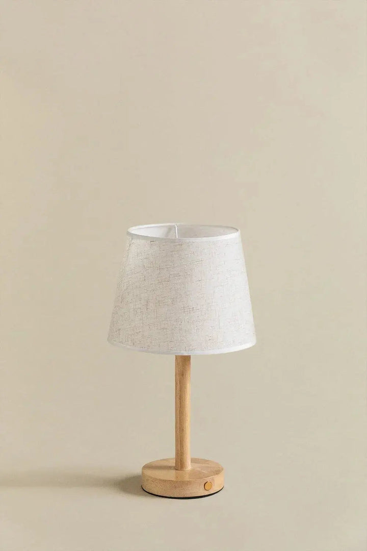 Stijlvolle houten LED nachtlampje, draadloos en dimbaar, perfect voor slaapkamer of woonkamer met warm licht.