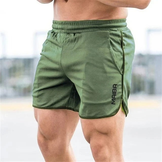 Zomerse badmode voor heren: een sneldrogende, slim fit zwembroek die comfort en stijl combineert.