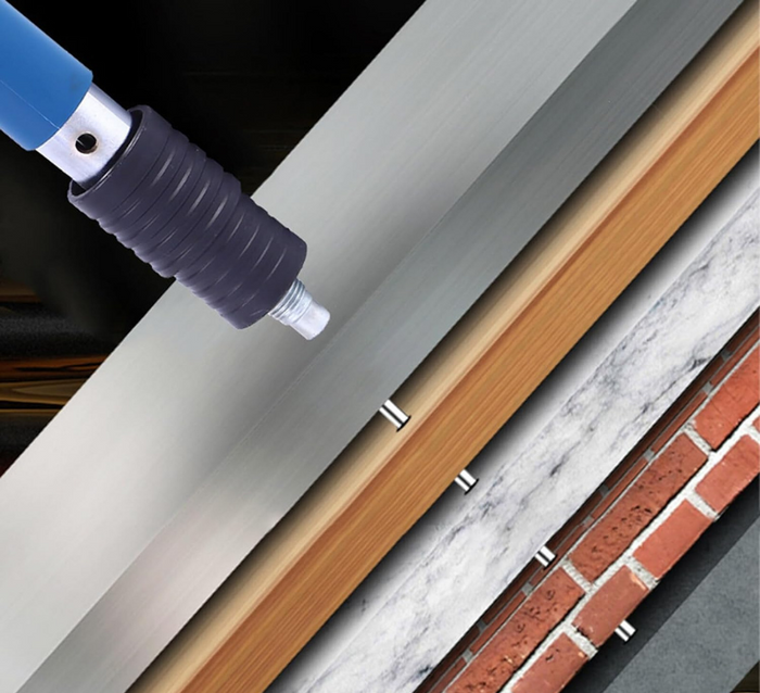 Compact en krachtig GripNail spijkerpistool, essentieel handgereedschap voor verbouwen en montage in staal.