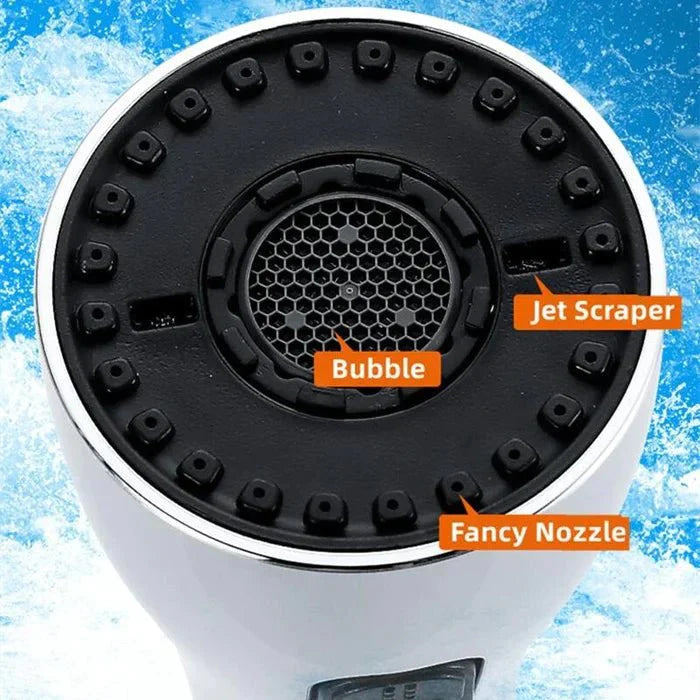 Keuken kraankop met 3 sproeistanden in actie, water sproeit flexibel uit de 360° draaibare kop.