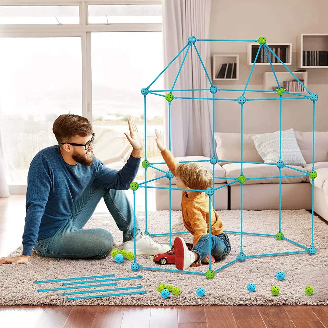 Kinderen spelen creatief met MALORIA Playit bouwtent speelset; zelf een fort bouwen, perfect voor binnen- en buitenpret.