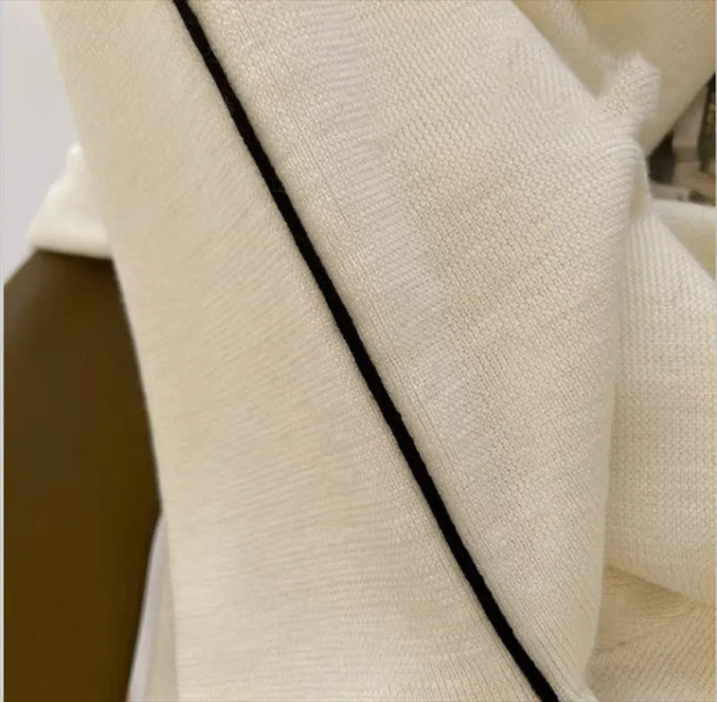 Lynn dames trui, gebreid met coltrui, warm en stijlvol voor de wintergarderobe.