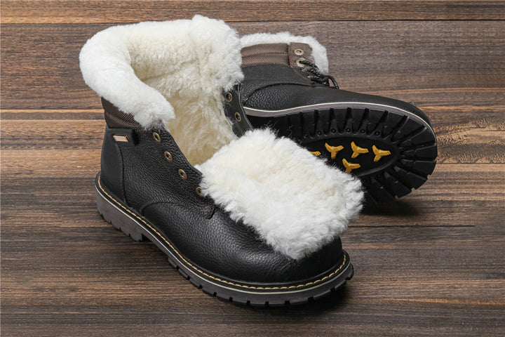 Hoge heren winterlaarzen, met vetersluiting en extra warme, comfortabele voering.