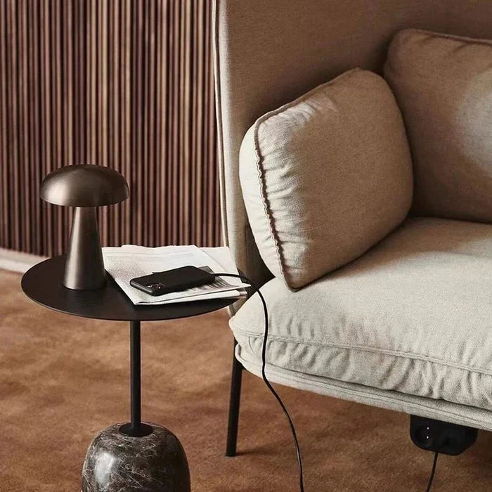 Draadloze oplaadbare tafellamp ShroomLite, goud/brons sfeerlicht voor sfeervolle binnenverlichting.