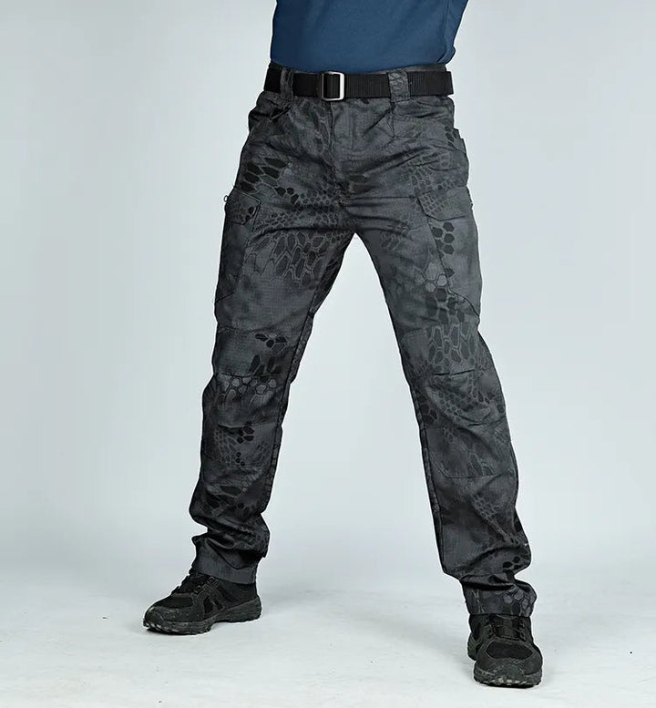 Sneldrogende heren outdoorbroek, waterafstotend, comfortabel en perfect voor avontuurlijke reizen.