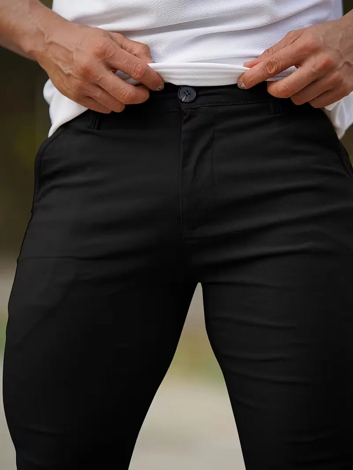 Khaki heren slimfit chino, perfect voor een relaxte maar verzorgde casual look.