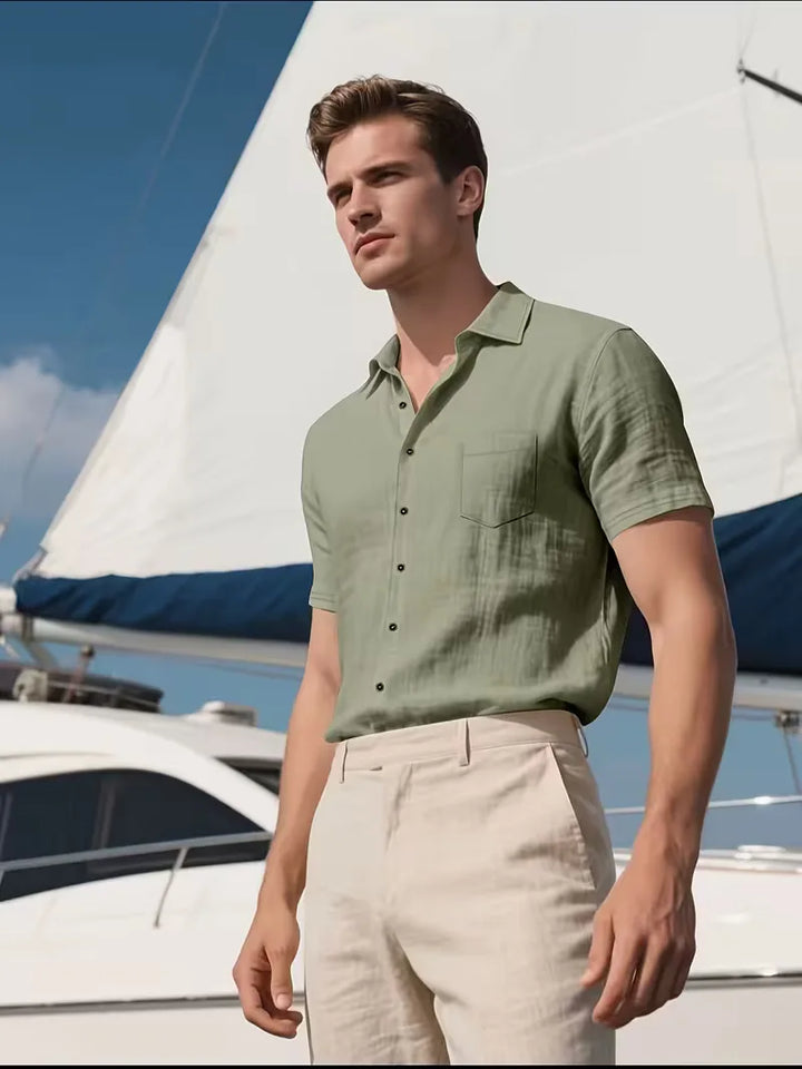 Wit heren linnen overhemd, korte mouw, casual en veelzijdig voor de zomer.