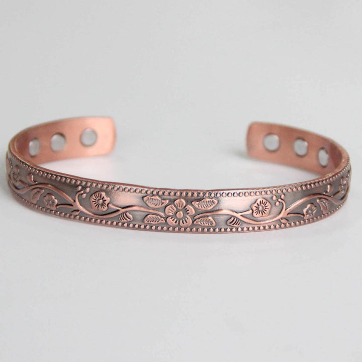 Koperen magnetisch therapie armband voor mannen en vrouwen. Comfortabel sieraad met unieke therapeutische eigenschappen.