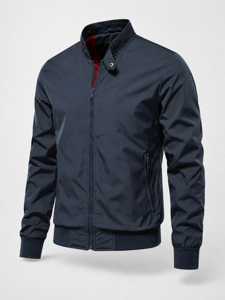 Comfortabel herenjack: bomberjack met opstaande kraag, ritssluiting en casual stijl voor de herfst.