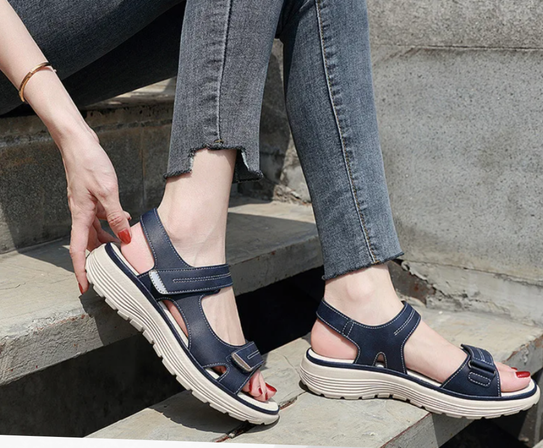 Stijlvolle Celina zomersandalen voor dames met hallux valgus, bieden ergonomische voetondersteuning.