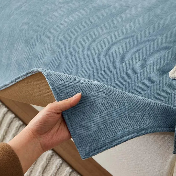 VeluraShield chenille bankbeschermer, visgraat dessin, beschermt meubels tegen vlekken.