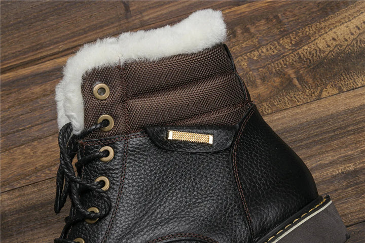 Modieuze heren winterlaarzen, met warme voering en stevige zool voor winterse dagen.
