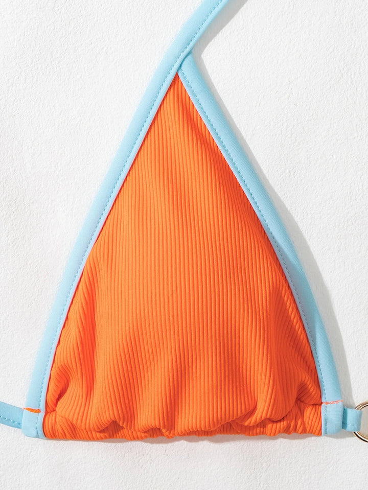Zomerse dames zwemkleding: Braziliaanse bikini met verleidelijk kettingdetail; voor een sexy uitstraling.