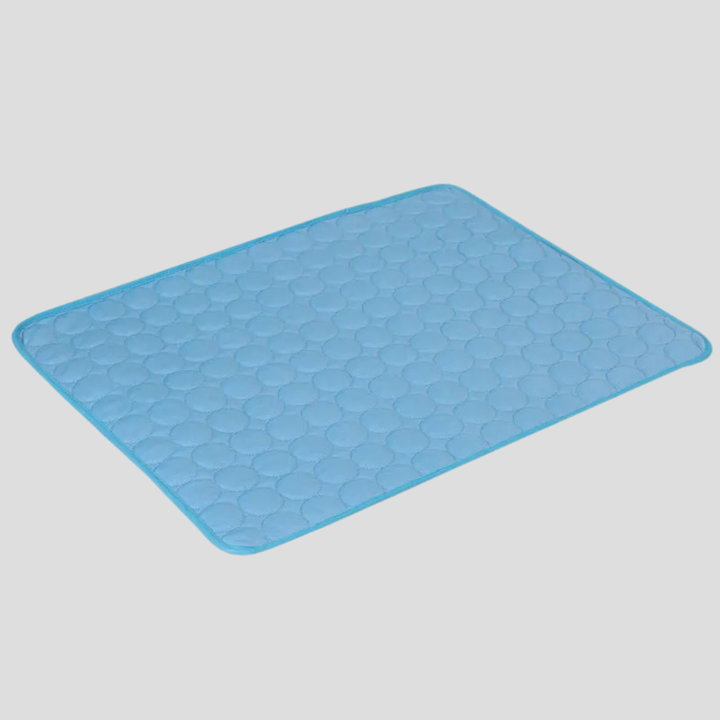 Close-up van de zachte zelfkoelende petmat. Biedt direct comfort en verkoeling voor honden en katten bij warm weer.