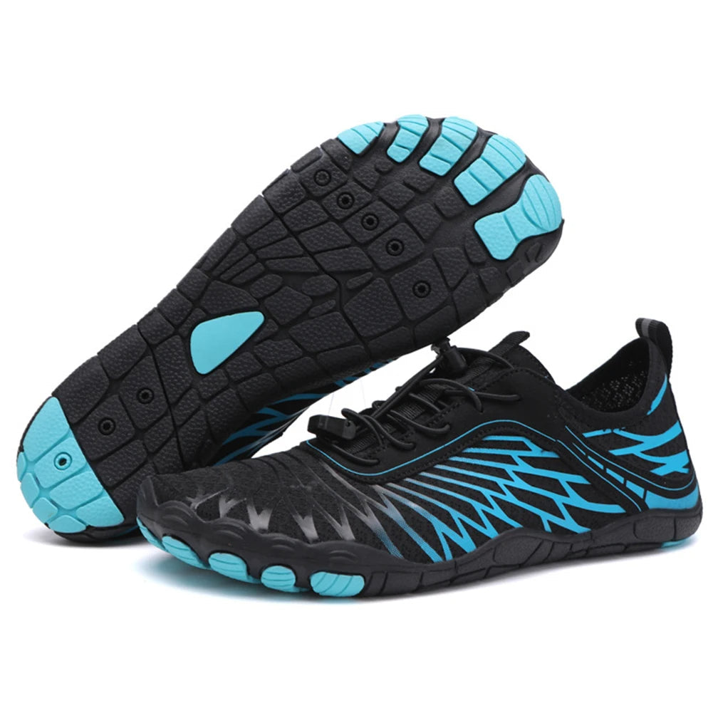 Comfortabele en beschermende waterschoenen, speciaal ontworpen voor grip en flexibiliteit bij wateravonturen.