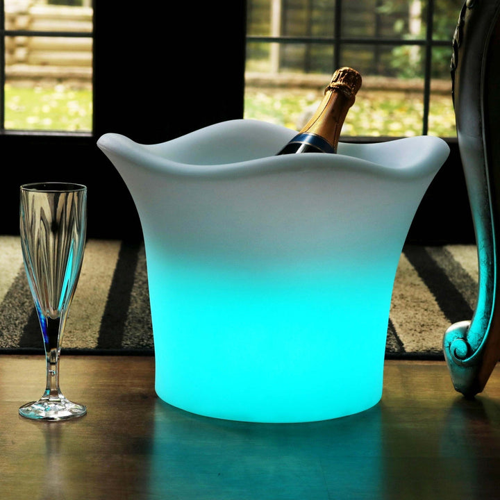 Draagbare LED ijsemmer, perfecte drankkoeler en sfeerverlichting voor tuinfeesten, buitenactiviteiten of baraccessoires.