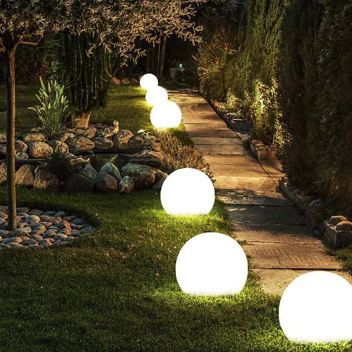 Ronde LED buitenlamp op zonne-energie, waterdicht, ideaal sfeerlicht voor uw tuin.