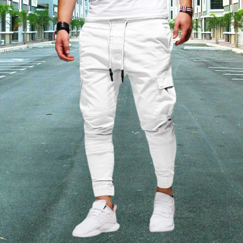 Nette heren cargobroek met opgestikte zakken, perfect voor een comfortabele en casual dagelijkse outfit.
