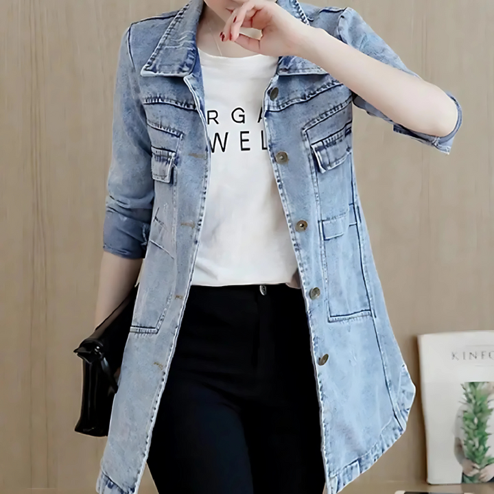 Stijlvolle oversized lange denim dames trenchcoat in blauw met verfijnd borduurwerk voor damesmode.