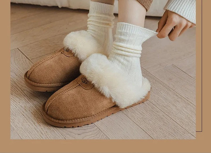Close-up van warme dames sokken, toont zachte textuur; perfect voor winter comfort.