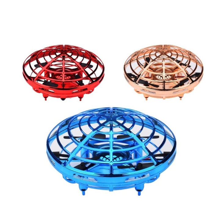 Vliegende kinder gebaren minidrone met felle LED-verlichting, bestuurd door kinderhand. Interactief speelplezier.