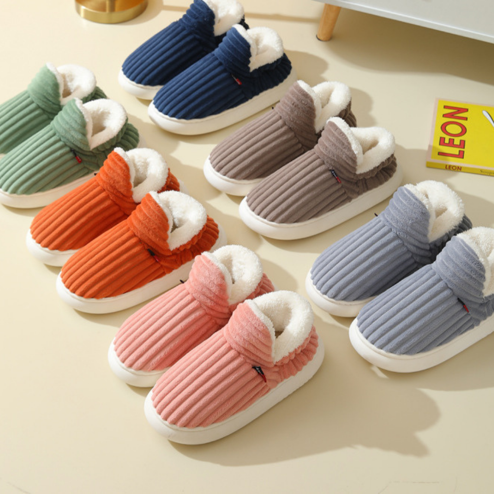 Cosy unisex pantoffels voor ontspanning thuis. Zacht, warm en comfortabel voor alle seizoenen binnen.