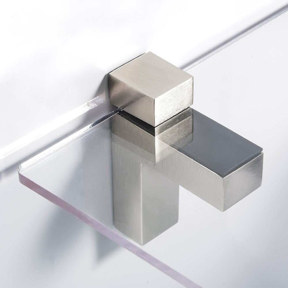 Zilverkleurige verstelbare metalen plank klem, perfect voor diverse plankdiktes; flexibele wandbevestiging.