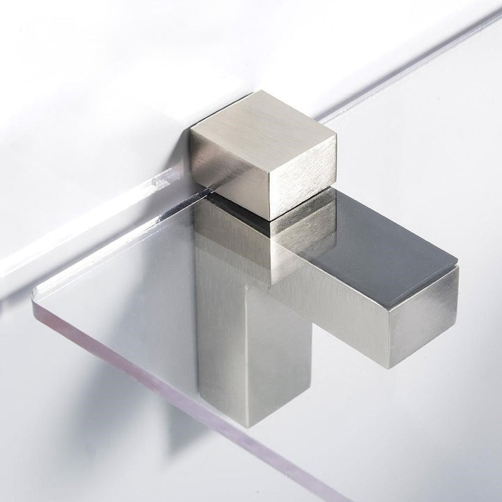 Zilverkleurige verstelbare metalen plank klem, perfect voor diverse plankdiktes; flexibele wandbevestiging.