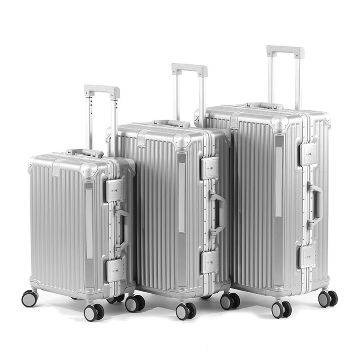 Veilige reizen met deze stevige aluminium reiskoffer WC2026. Krasbestendig en duurzaam voor al uw avonturen.