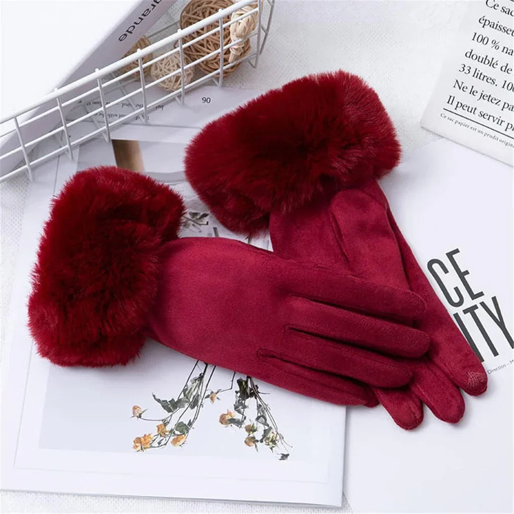 Stijlvolle suède handschoenen voor dames, elegant afgewerkt met fluffy imitatiebont.